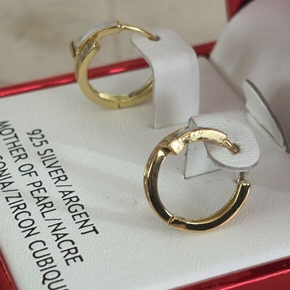 NEW! 925 Sterling Silver & Mother of Pearl / Cubic Zirconia Earrings - Picture 3 of 7